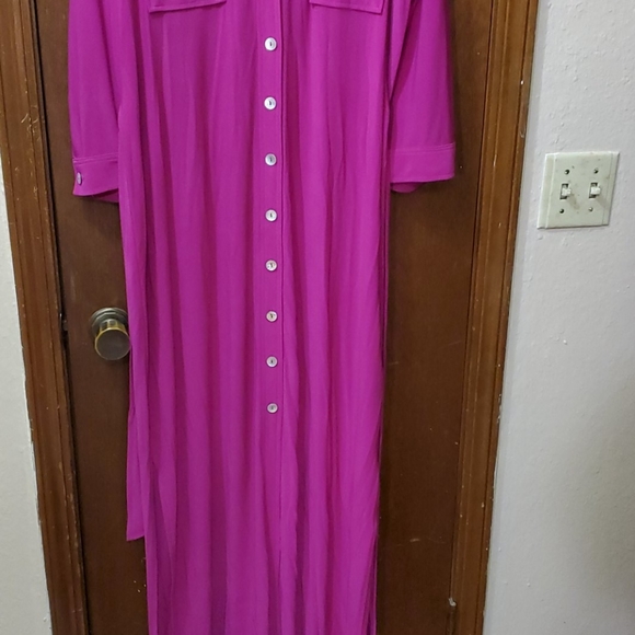 Dress - Picture 3 of 4